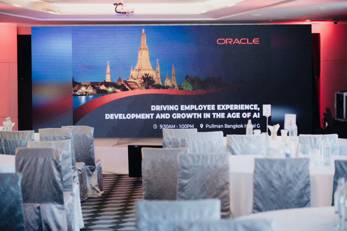 Oracle forum stage and seating in a Bangkok hotel